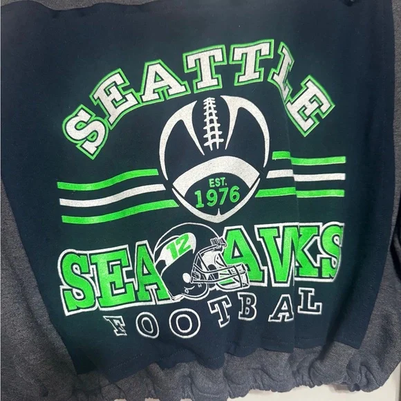 Seattle Seahawks Cropped Sweatshirt vintage reworked one size - Picture 2 of 3